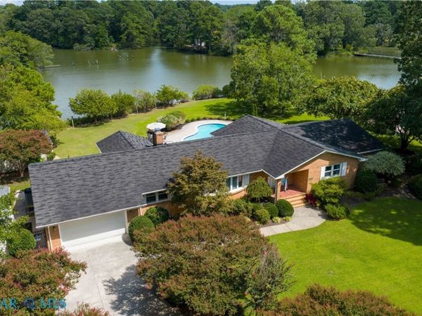 1935 Pine Cone Lane , Gloucester, VA 23072