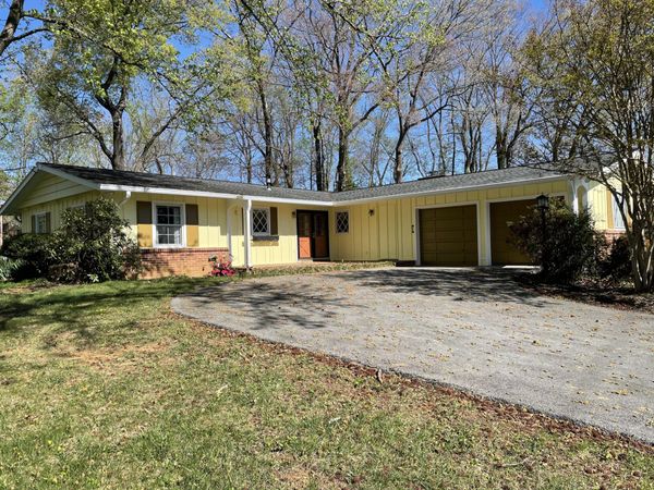 5245 Carriage DR, Roanoke, VA 24018