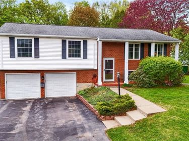 2 Laurelwood Road, New Hartford, NY 13413