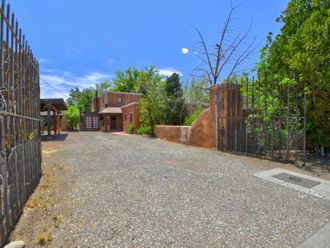 2440 Campbell Road NW Albuquerque, NM 87104