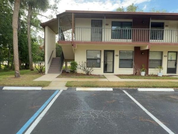112 Lacosta Lane, Unit 116, Daytona Beach, FL 32114