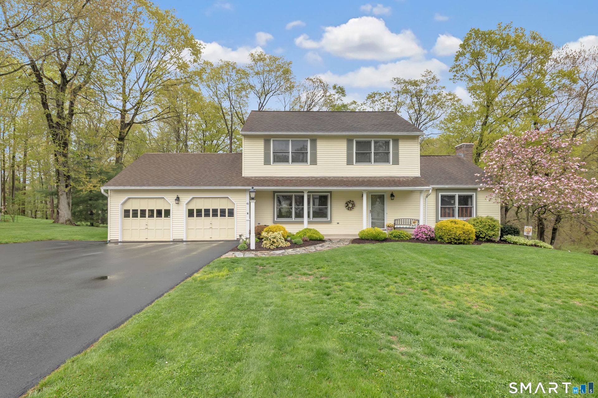 40 Twin Oak Farm, Wallingford, CT 06492 Main Photo