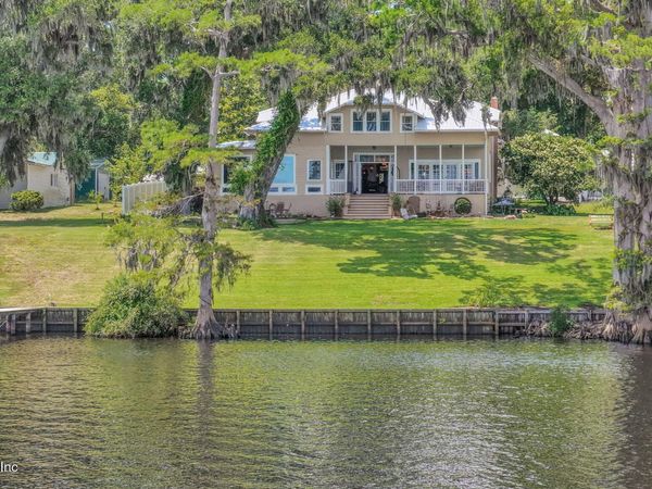 517 S PROSPECT Street, Crescent City, FL 32112