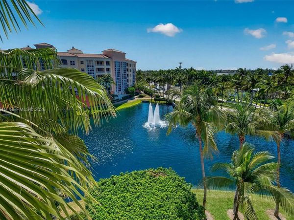 705 Crandon Blvd , Unit 506, Key Biscayne, FL 33149