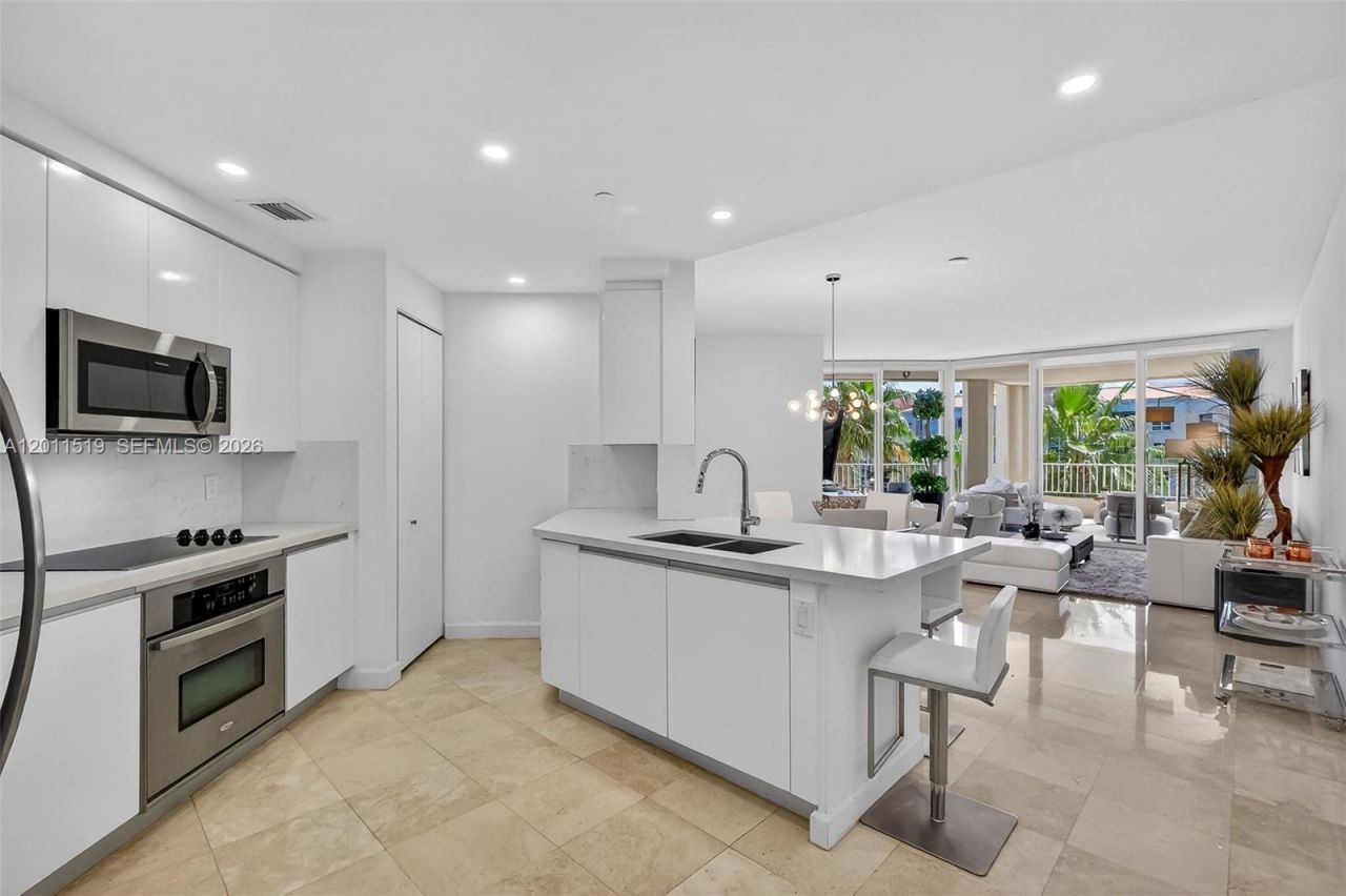 705 Crandon Blvd , Unit 506, Key Biscayne, FL 33149 Photo