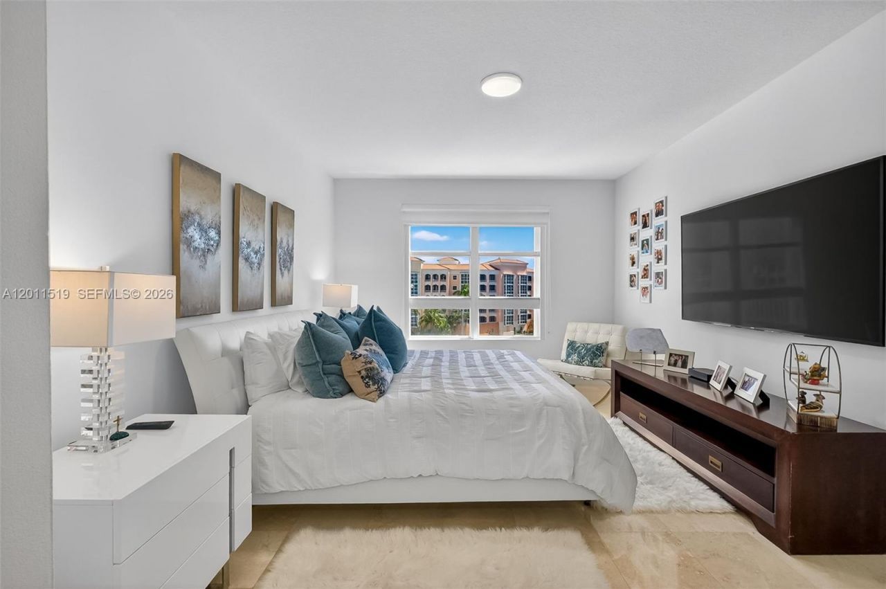 705 Crandon Blvd , Unit 506, Key Biscayne, FL 33149 Photo