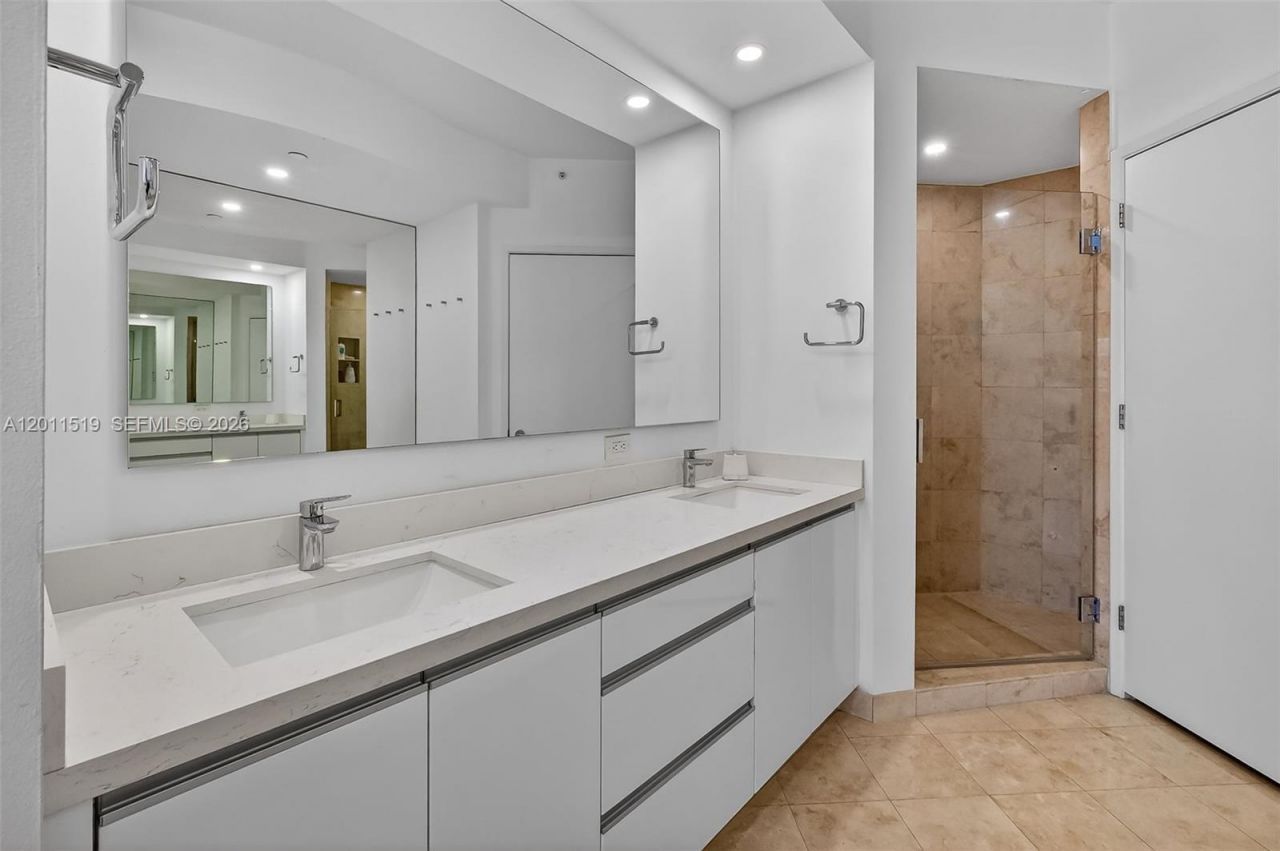 705 Crandon Blvd , Unit 506, Key Biscayne, FL 33149 Photo