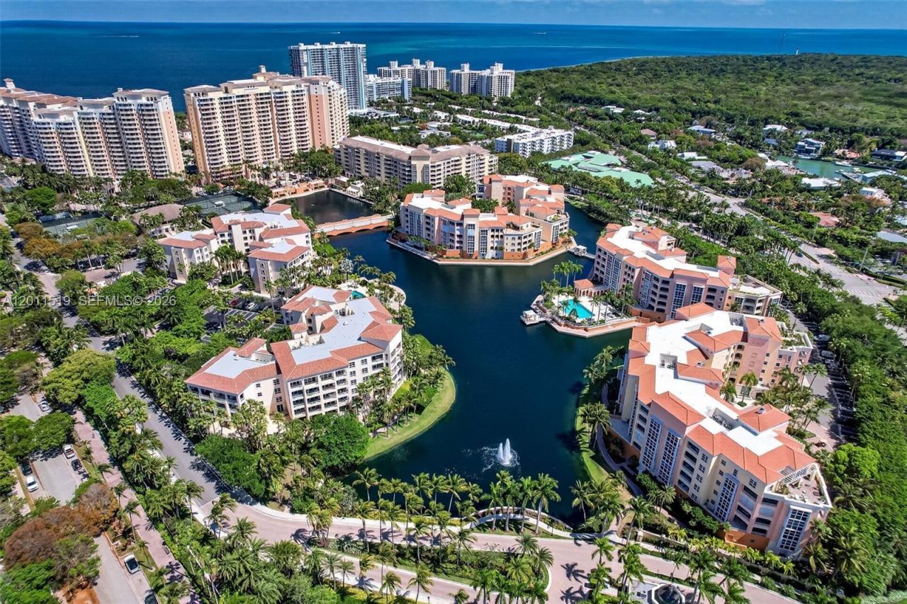 705 Crandon Blvd , Unit 506, Key Biscayne, FL 33149 Photo