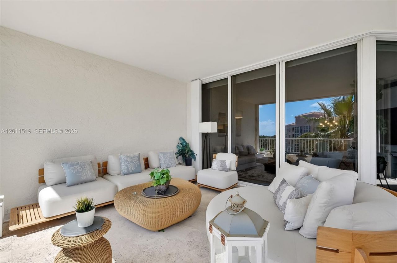 705 Crandon Blvd , Unit 506, Key Biscayne, FL 33149 Photo