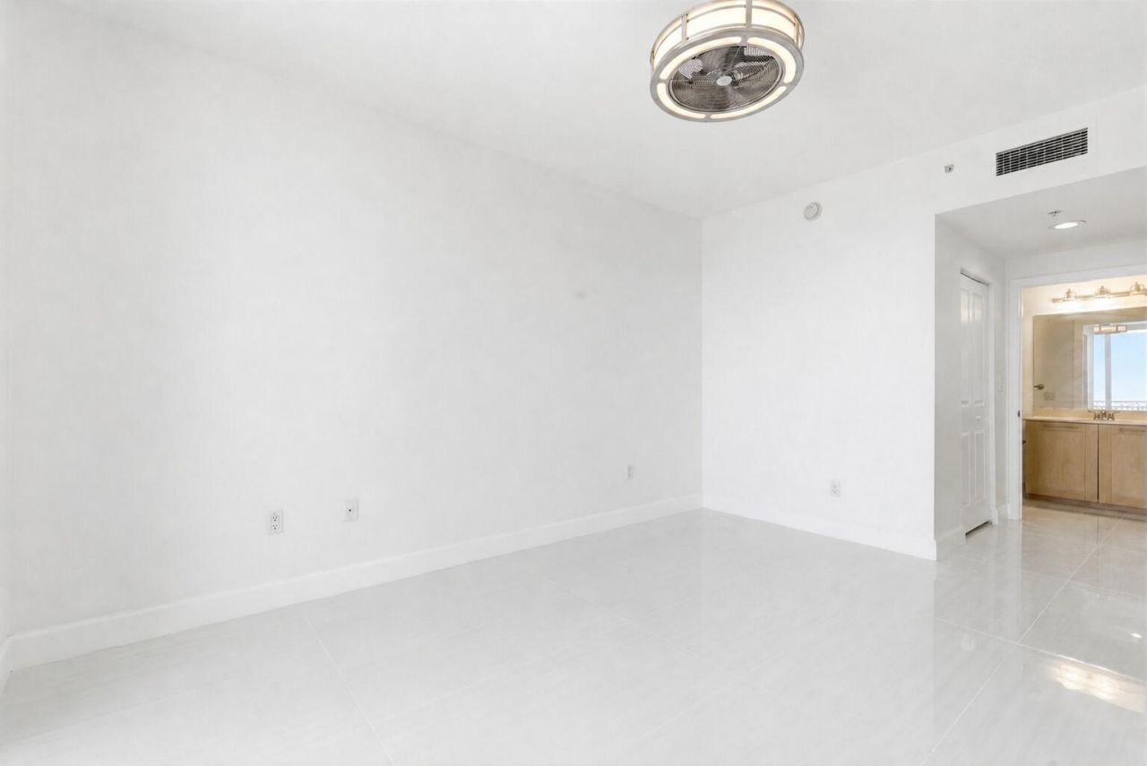511 SE 5th Avenue, Unit 2207, Fort Lauderdale, FL 33301 Photo