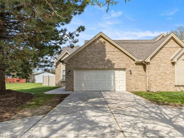 1062 Biddle Avenue, Wyandotte, MI 48192