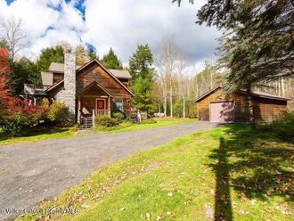 64 Wanatuska Ct Drive Highmount, NY 12441