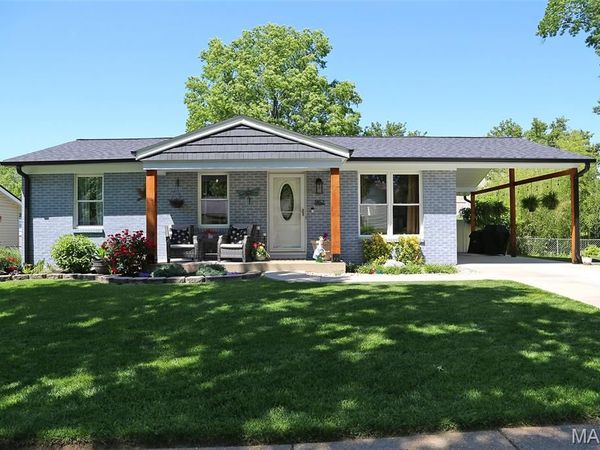 962 Tree Trails Lane, Fenton, MO 63026