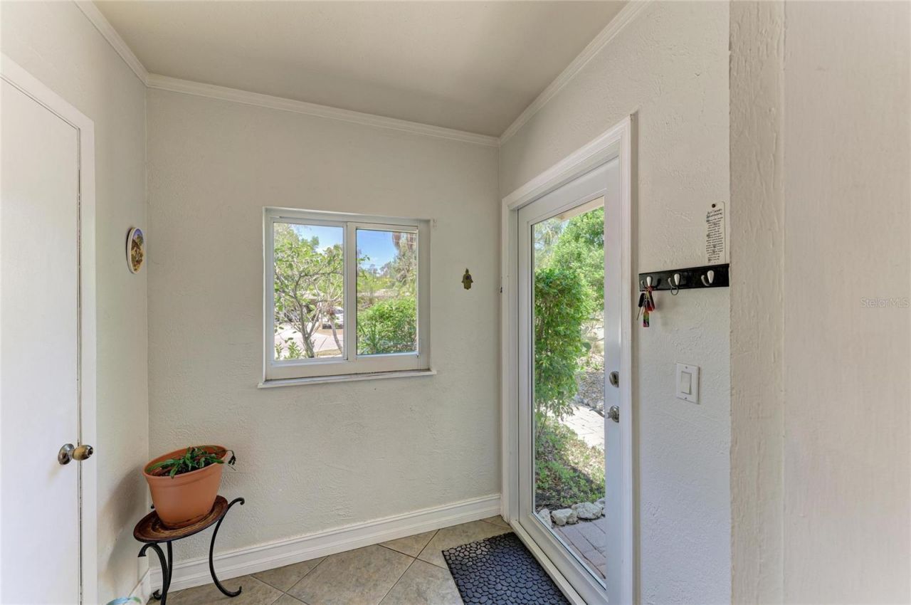 2616 Wood Street, Sarasota, FL 34237 Photo