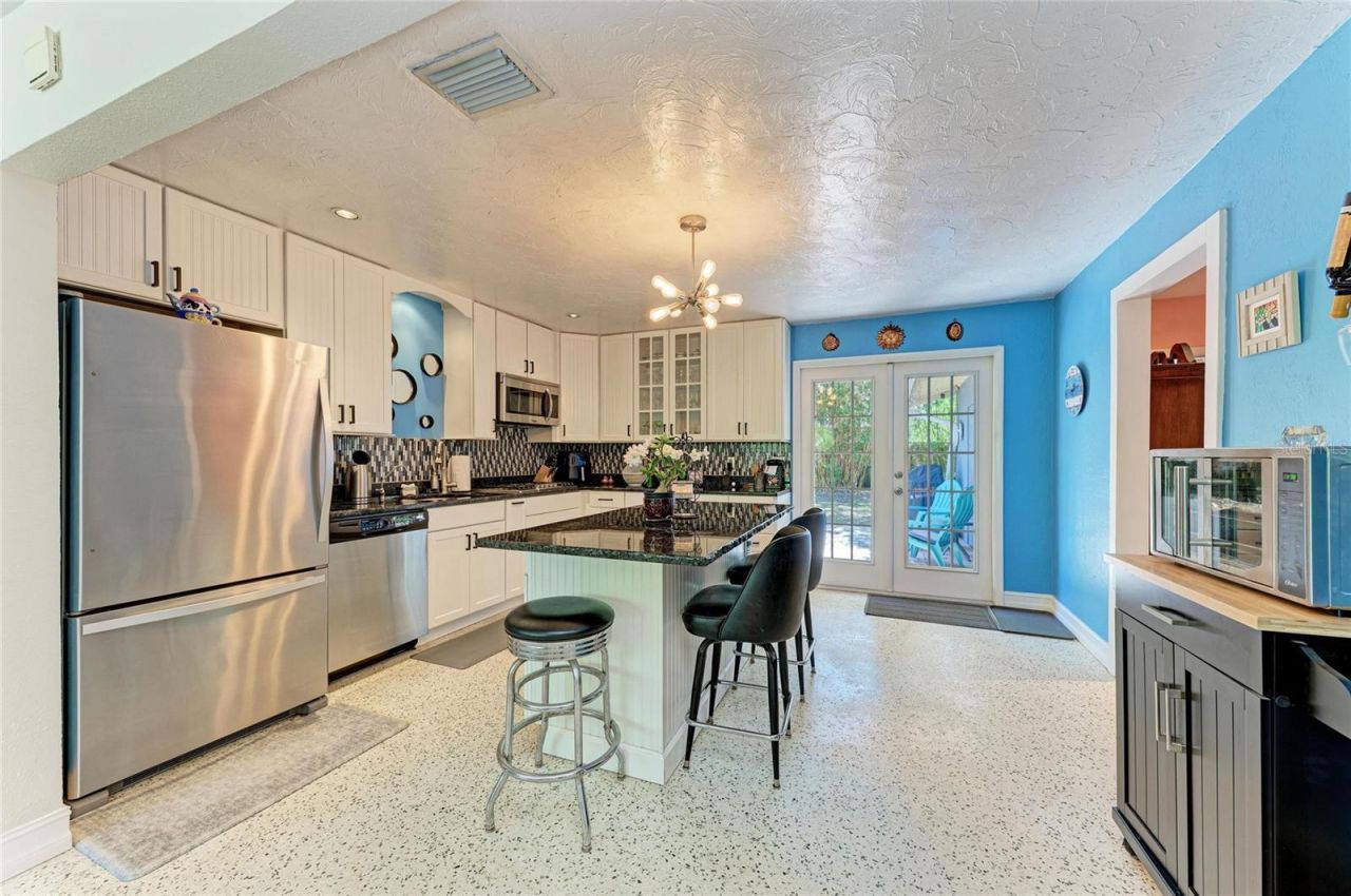 2616 Wood Street, Sarasota, FL 34237 Photo