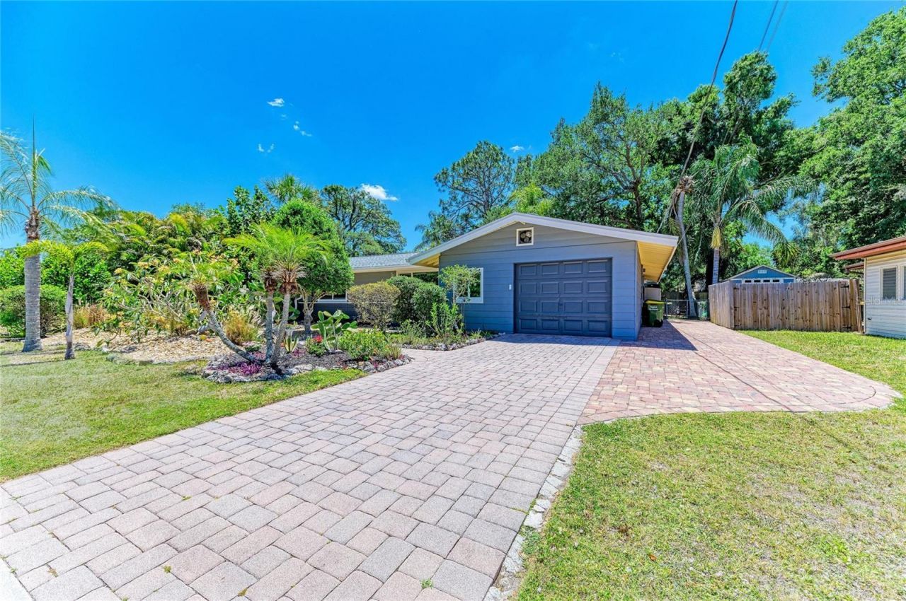 2616 Wood Street, Sarasota, FL 34237 Photo