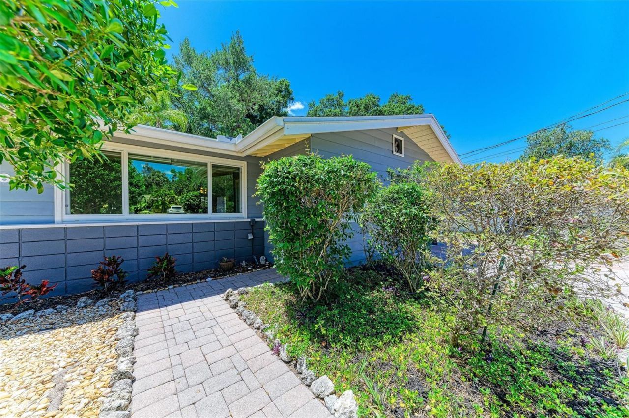 2616 Wood Street, Sarasota, FL 34237 Photo