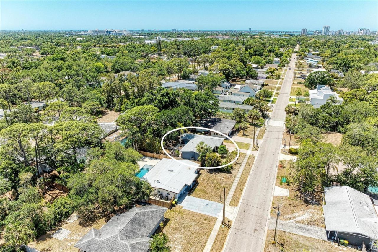 2616 Wood Street, Sarasota, FL 34237 Photo