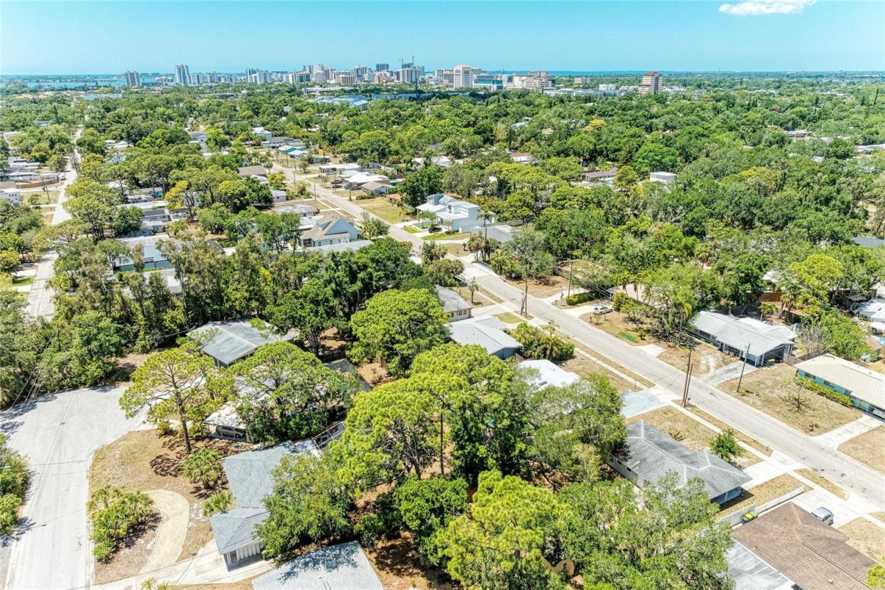 2616 Wood Street, Sarasota, FL 34237 Photo