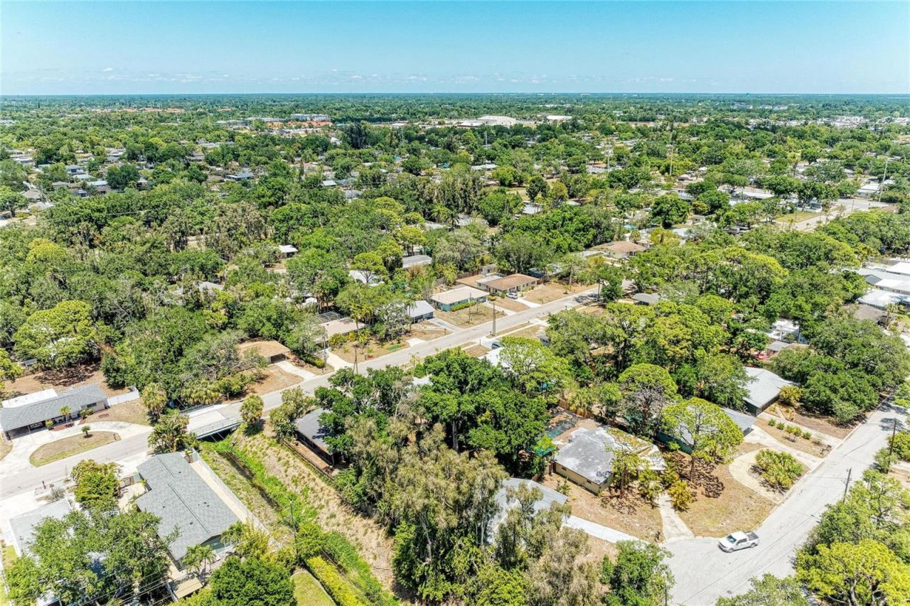2616 Wood Street, Sarasota, FL 34237 Photo