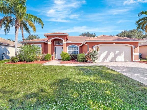 721 Grand Rapids BLVD, NAPLES, FL 34120