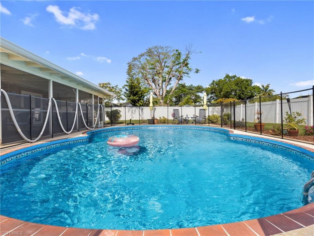 1685 N Hermitage Rd, Fort Myers, FL 33919 Photo