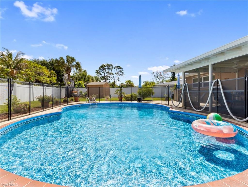 1685 N Hermitage Rd, Fort Myers, FL 33919 Photo