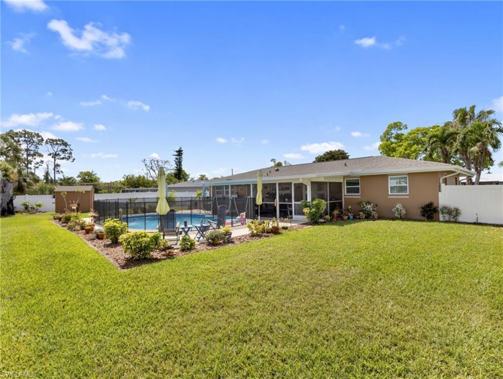 1685 N Hermitage Rd, Fort Myers, FL 33919 Photo