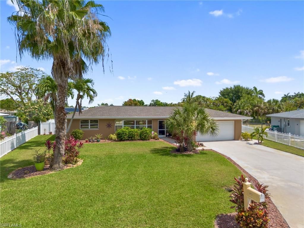 1685 N Hermitage Rd, Fort Myers, FL 33919 Photo