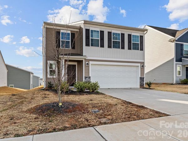 386 Hollingswood Drive, Statesville, NC 28625