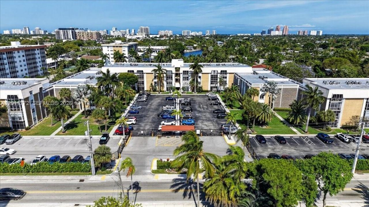 3000 NE 16th Ave , Unit 405, Oakland Park, FL 33334 Photo