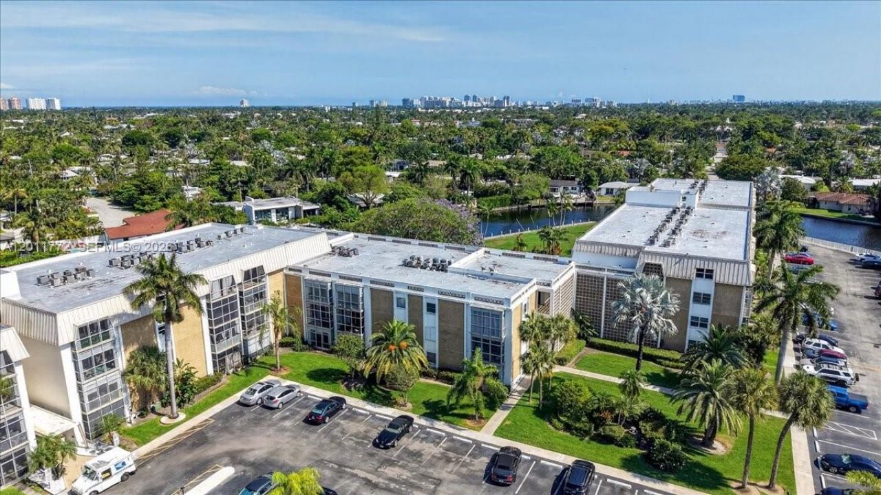 3000 NE 16th Ave , Unit 405, Oakland Park, FL 33334 Photo