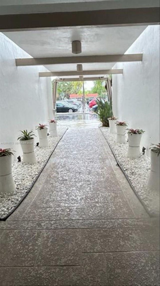 3000 NE 16th Ave , Unit 405, Oakland Park, FL 33334 Photo