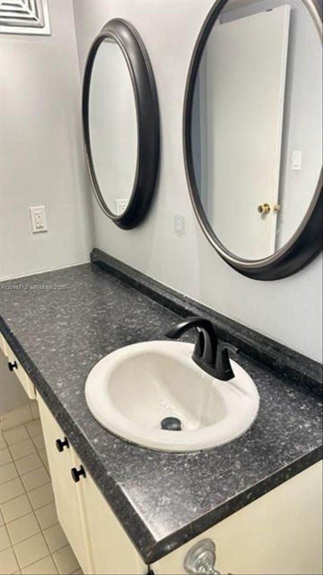 3000 NE 16th Ave , Unit 405, Oakland Park, FL 33334 Photo