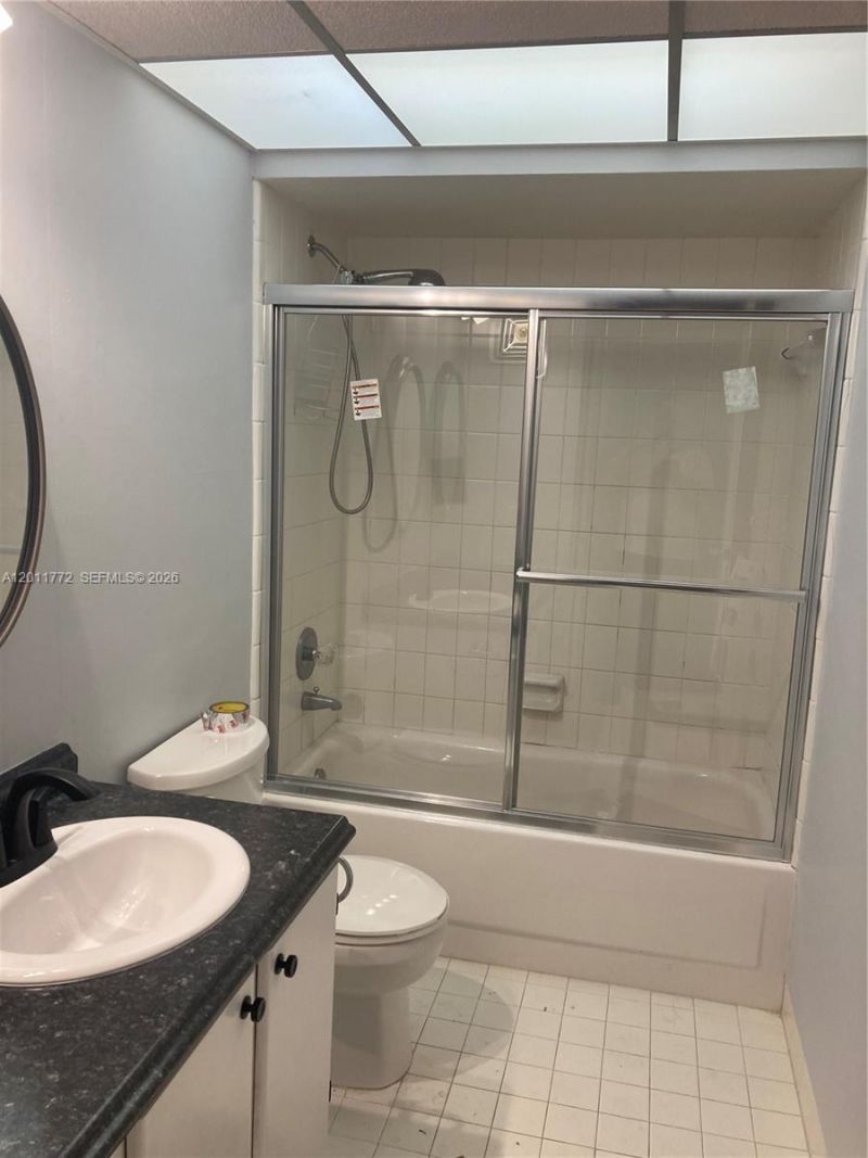3000 NE 16th Ave , Unit 405, Oakland Park, FL 33334 Photo