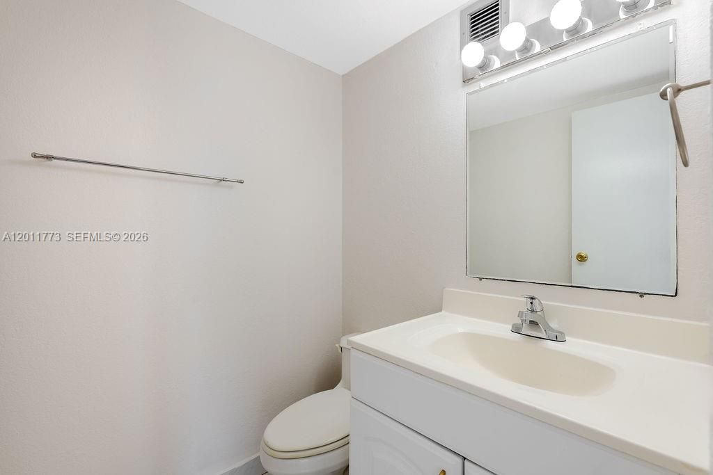 2101 Atlantic Shores Blvd , Unit 412, Hallandale Beach, FL 33009 Photo