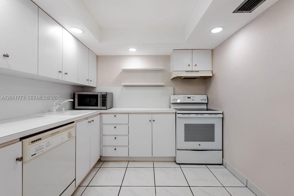 2101 Atlantic Shores Blvd , Unit 412, Hallandale Beach, FL 33009 Photo