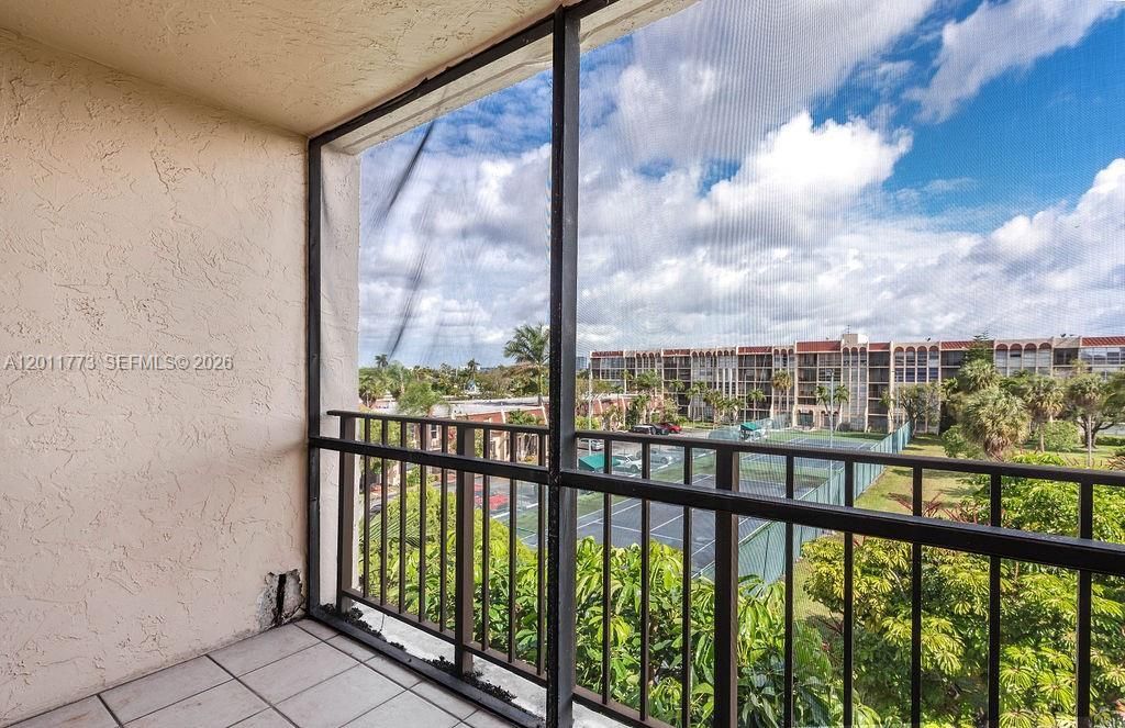 2101 Atlantic Shores Blvd , Unit 412, Hallandale Beach, FL 33009 Photo