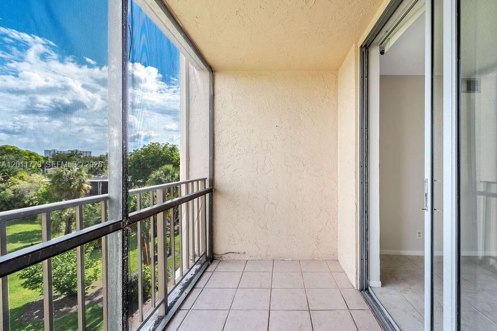 2101 Atlantic Shores Blvd , Unit 412, Hallandale Beach, FL 33009 Photo