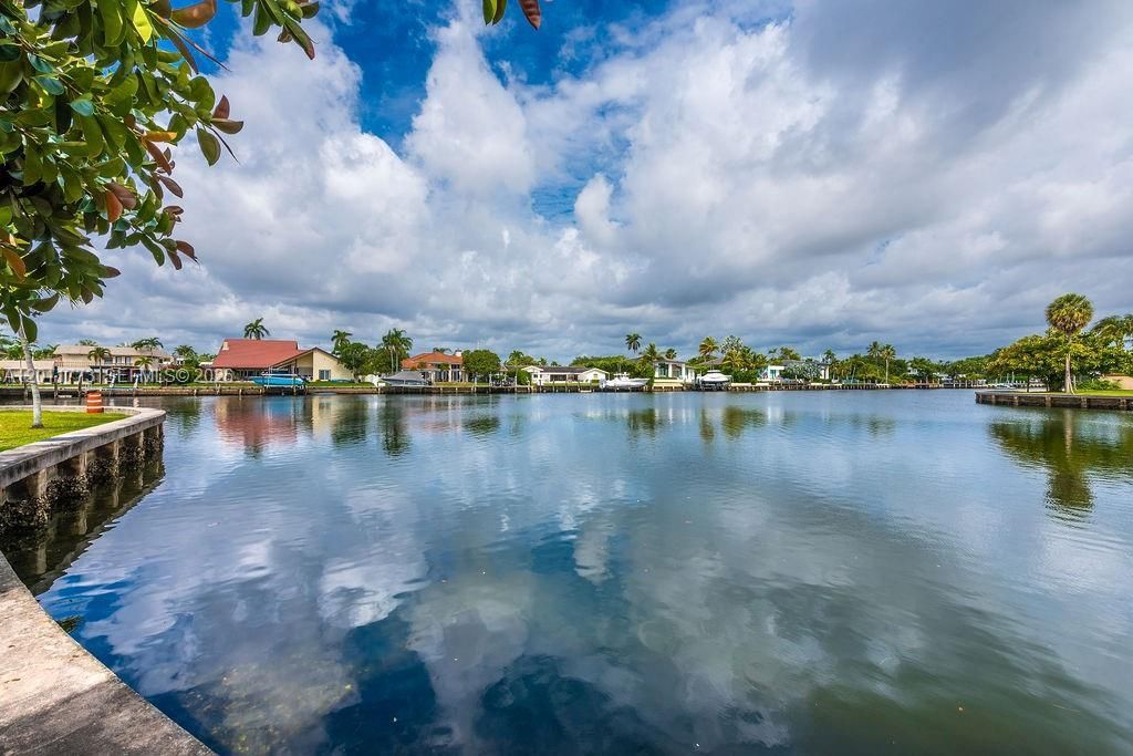 2101 Atlantic Shores Blvd , Unit 412, Hallandale Beach, FL 33009 Photo