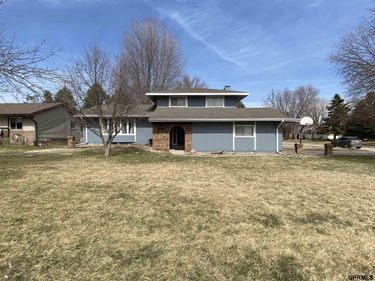 902 Q Street , Tekamah, NE 68061