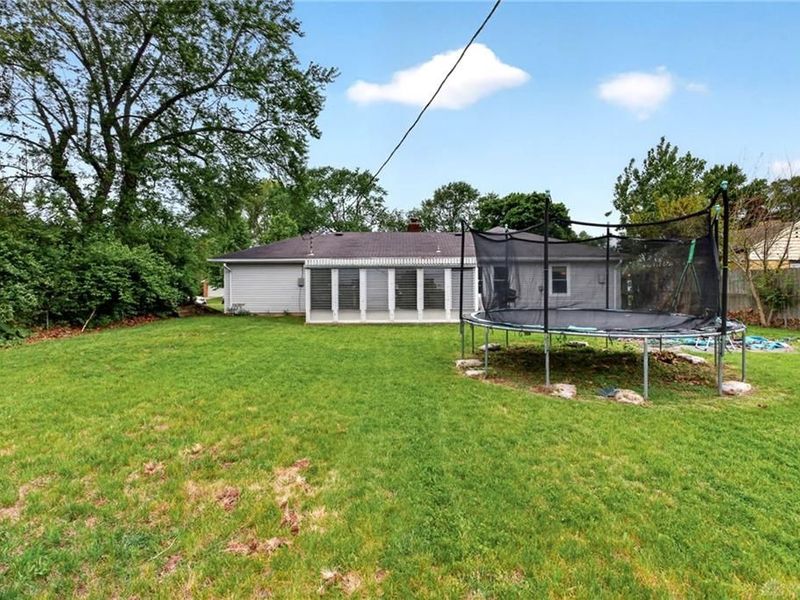 14 W Sherry Drive, Trotwood, OH 45426 Photo 24