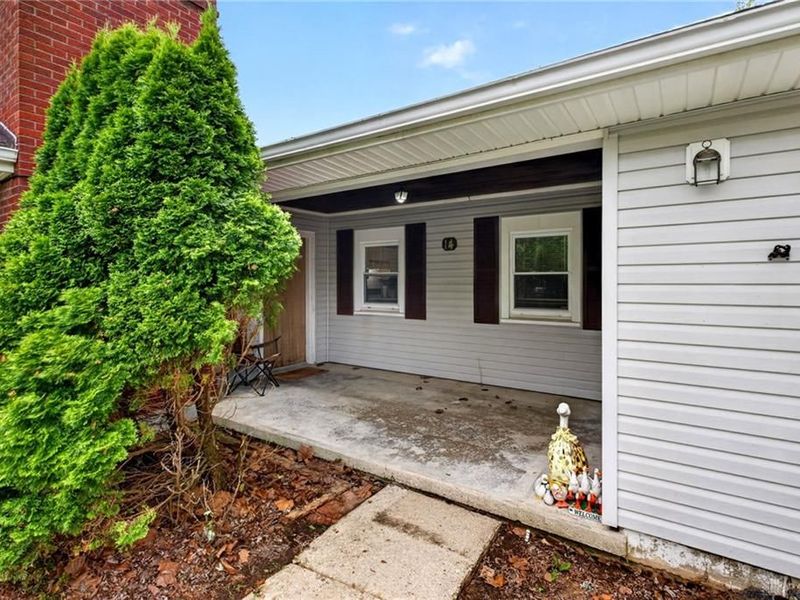 14 W Sherry Drive, Trotwood, OH 45426 Photo 4