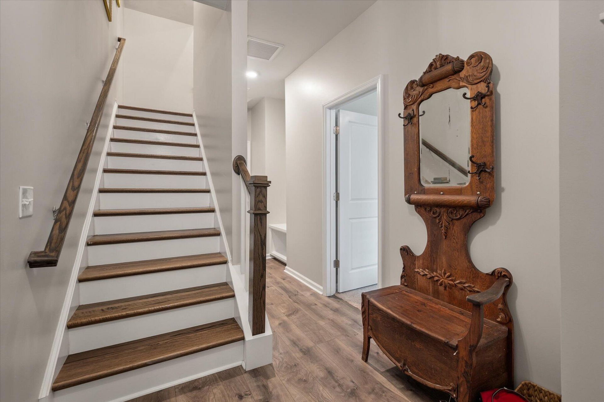 124 Rowans Creek Drive Photo 8