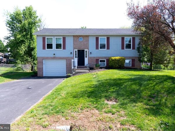 23 SILENE TERRACE , MARTINSBURG, WV 25404