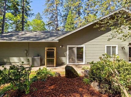 12609 Oak Cir, Grass Valley, CA 95945 Photo
