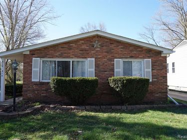 314 FAIRGROVE Street, Romeo Vlg, MI 48065