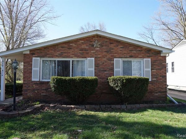 314 FAIRGROVE Street, Romeo Vlg, MI 48065