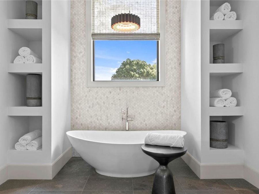 Property Image 36