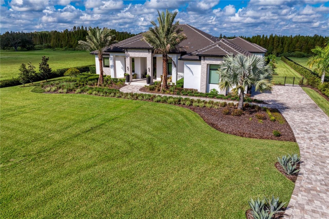 10521 Broadland Pass, Thonotosassa, FL 33592 Photo